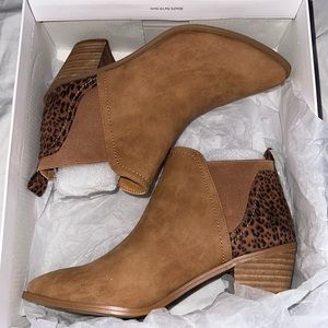 Dolce Vita Size 7 Brown/Cheetah suede mini ankle booties